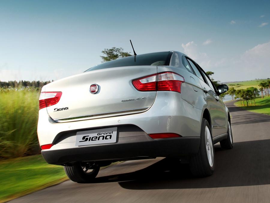  Fiat Grand Siena Essence 2012 года  (фото 10 из 25)